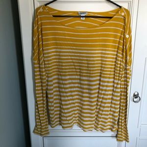 Old Navy tee